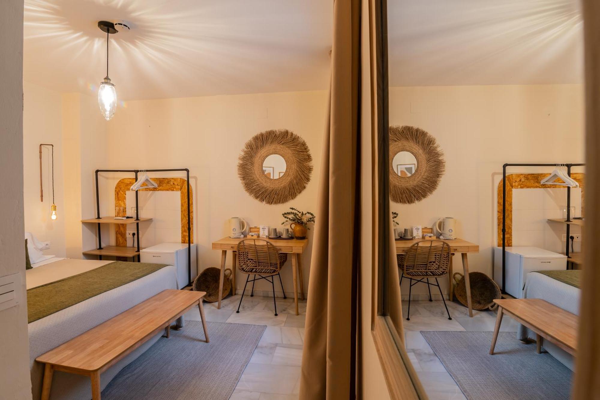 Standard Queen Room